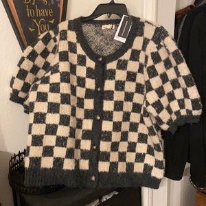 Black and white checkered short Puffy sleeve sweater
